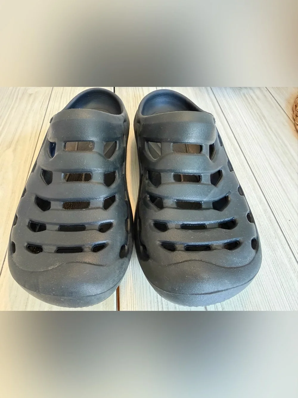 Oboz Whakatā Coast Unisex Recovery Clogs Water Shoes – Black Sea – Size 10M